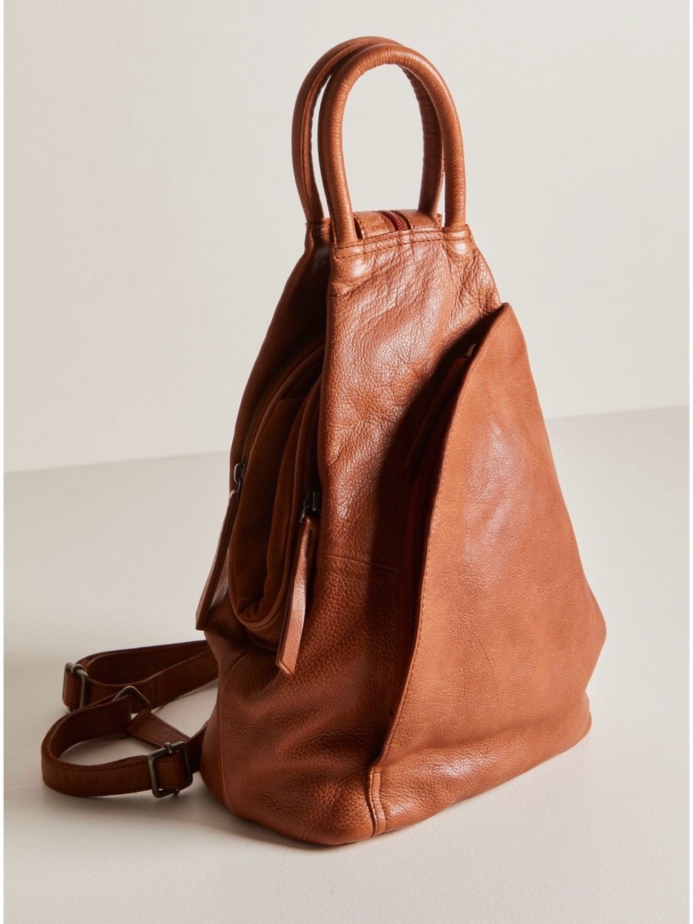 We The Free Free People SohoConvertible Sling Bag $128 EXCELLENT condition - Picture 3 of 13